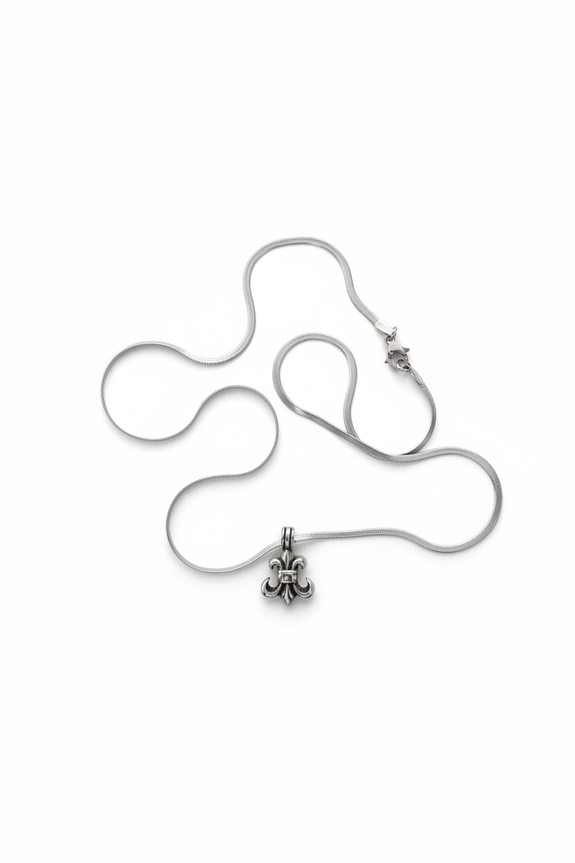CH 001 pendent