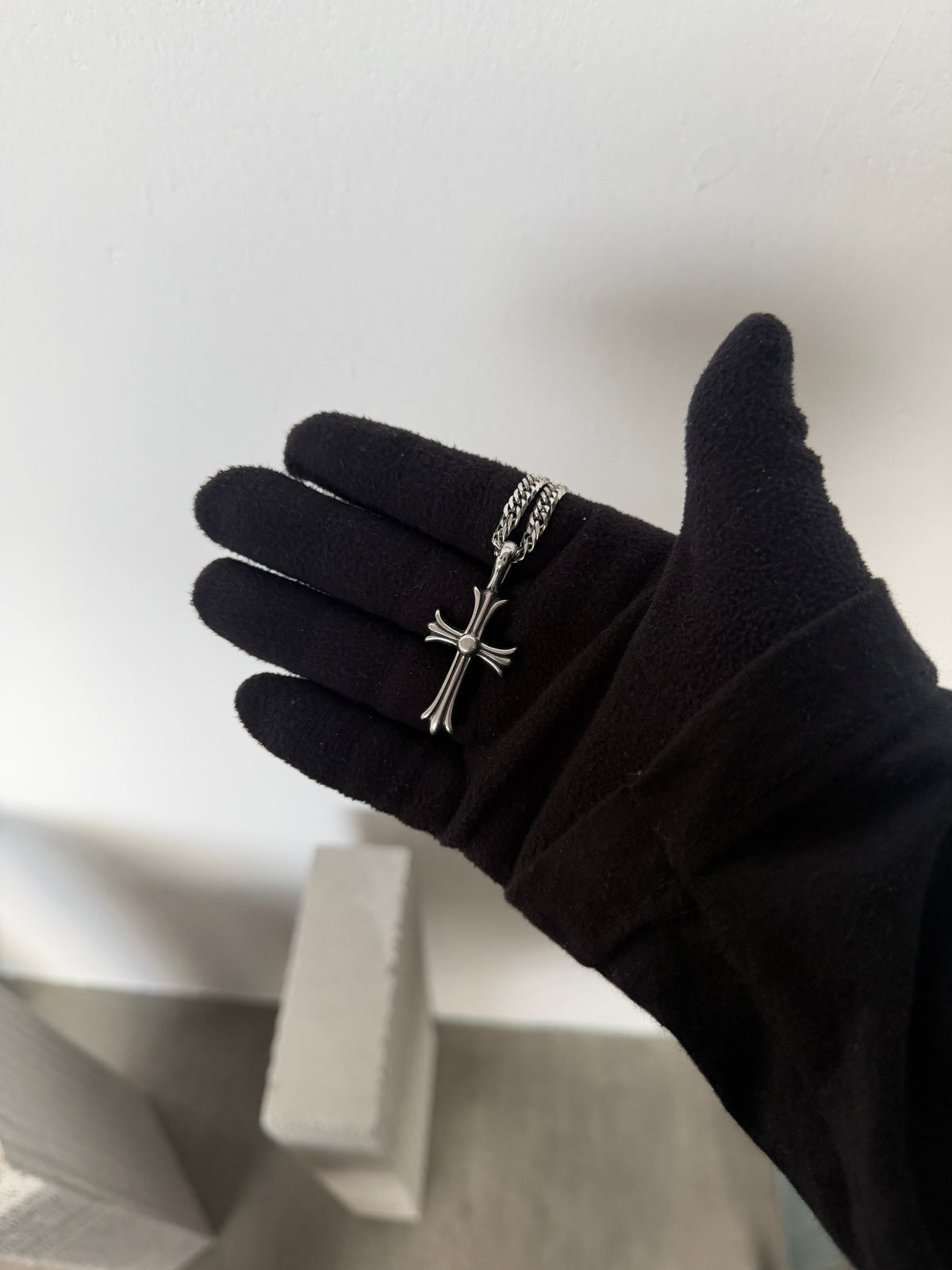 CH cross F pendent