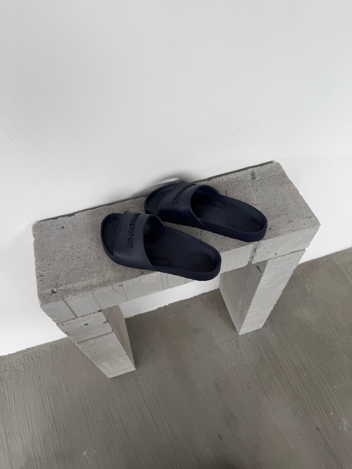Dark blue slippers